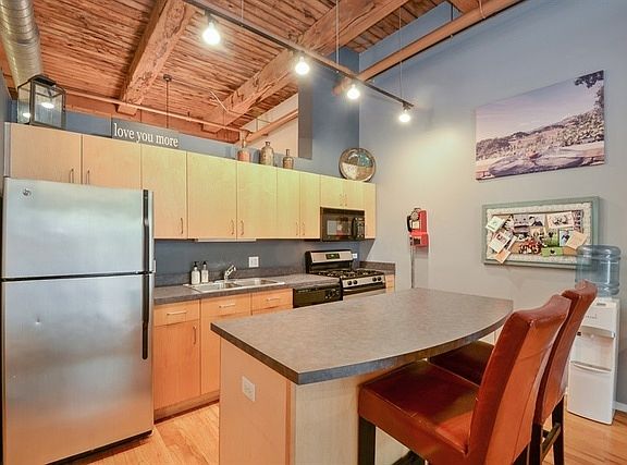 4th image of 1525 S Michigan Ave APT 102