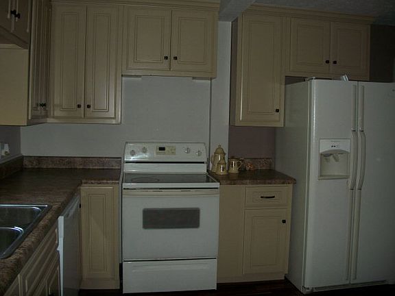 5th image of 184 Daley Dr