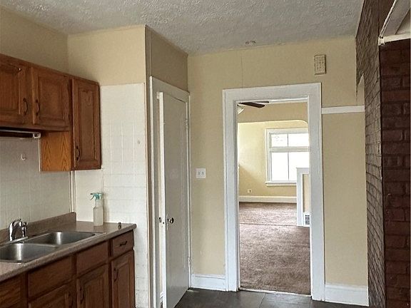 5th image of 3892 E 153rd St