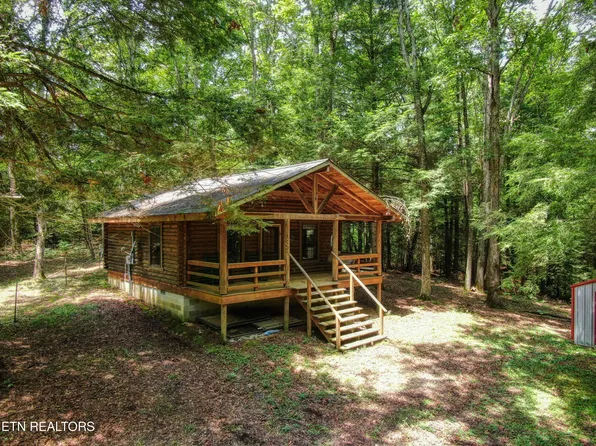 523 General Ln, Jamestown, TN 38556