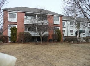 113 Cluff Crossing Rd APT 33, Salem, NH 03079