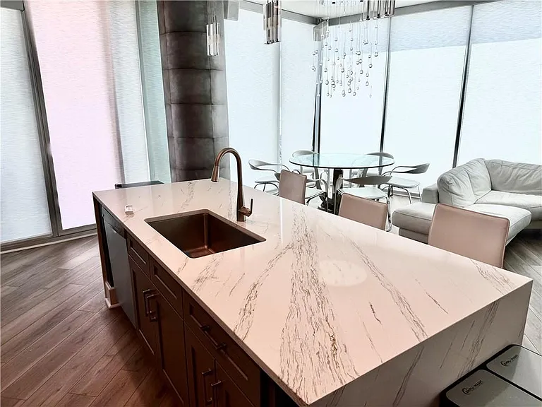 1080 Peachtree St NE #2110 — Photo 33