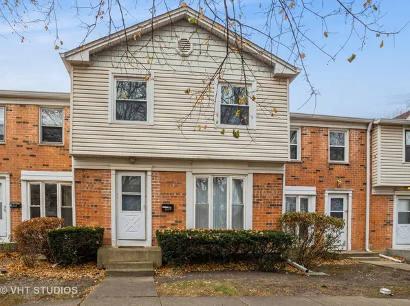 3154 Medford Ct, Streamwood, IL 60107