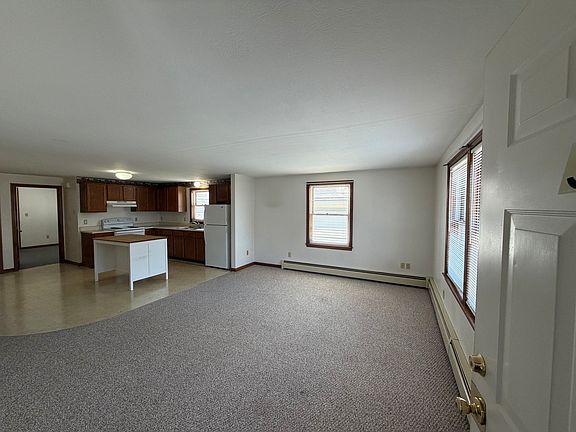 4th image of 329 Main St #102