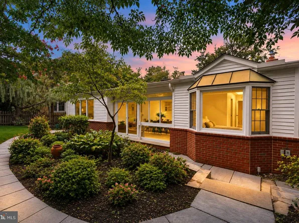 4513 Puller Dr, Kensington, MD 20895