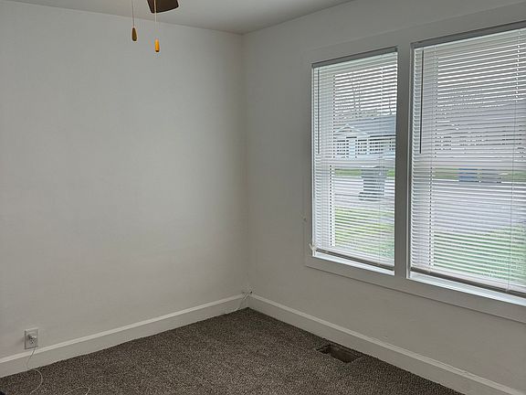 4th image of 1646 N Somerset Ave