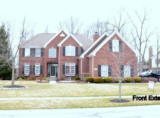9437 Greenthread Dr, Zionsville, IN