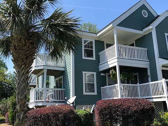 Large unit occupies the 2nd and 3rd stories, and lives like 