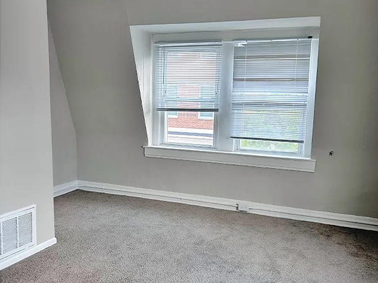 2829 Glendora Ave — Photo 7