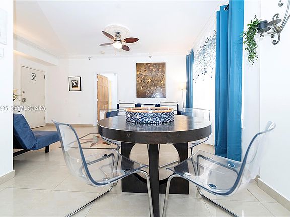 5th image of 918 Ocean Dr APT 202