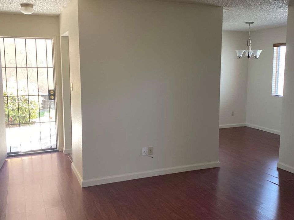1st image of 4332 NE Pacific Ave #19