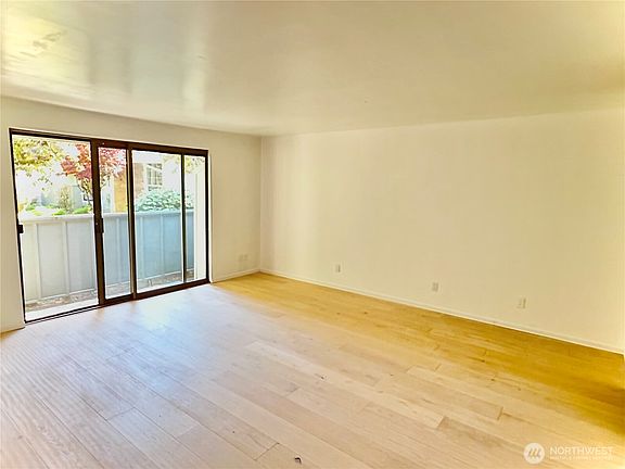 5th image of 2440 140th Ave NE APT 9