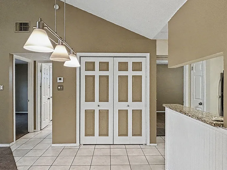12446 Starcrest Dr #312 — Photo 5
