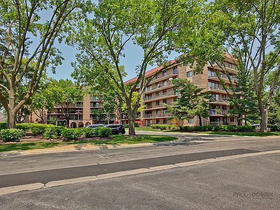 3rd image of 35 S Baybrook Dr Unit 607