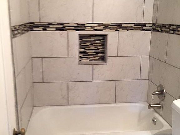 4th image of 125 Pullman Ave #1