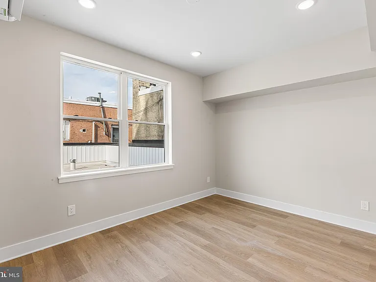 1903 Jackson St #1 — Photo 8