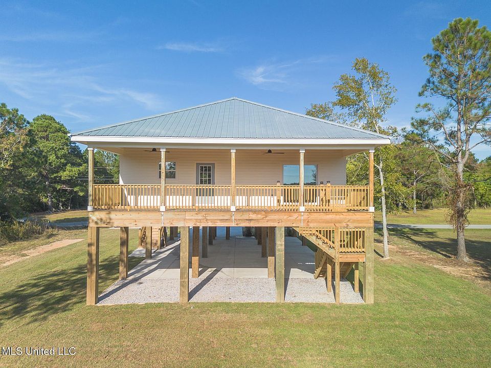 1st image of 233 Farrar Ln