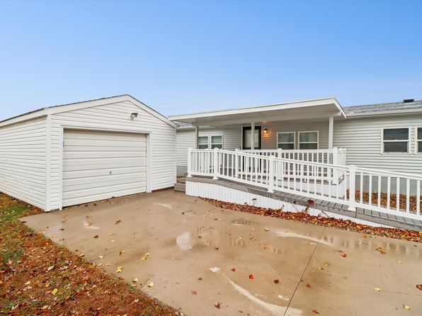 1960 SE Summer Park Dr