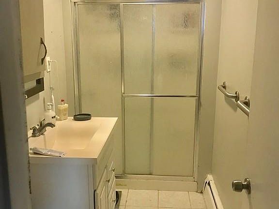 4th image of 160 Oakland Ave #1