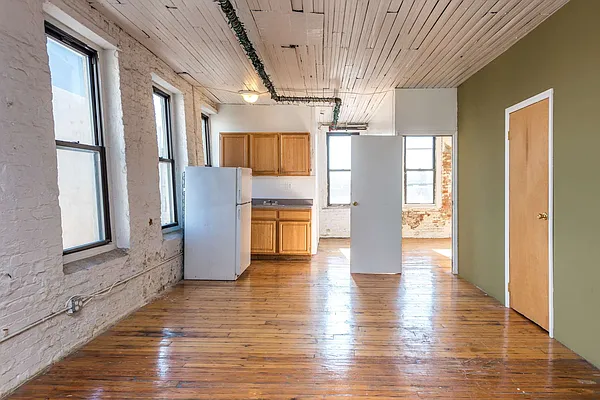 Rented by Nooklyn NYC LLC | media 33