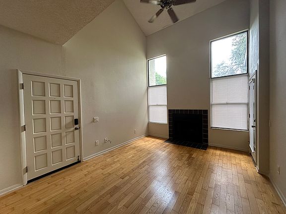 3rd image of 2050 San Marcos Dr SE APT 215