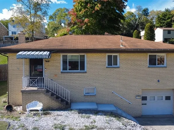 3600 Valewood Dr, Homestead, PA 15120
