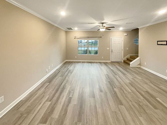3rd image of 710 Sapphire Dr