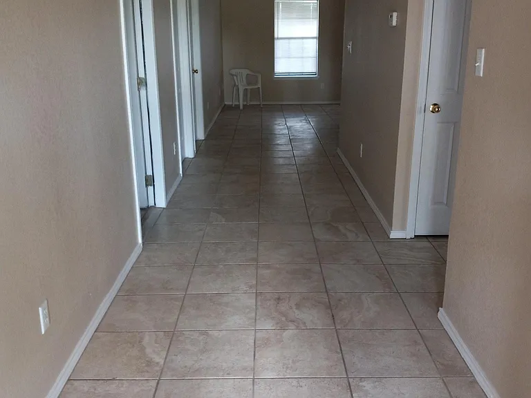 109 E Dominion Dr #B — Photo 11