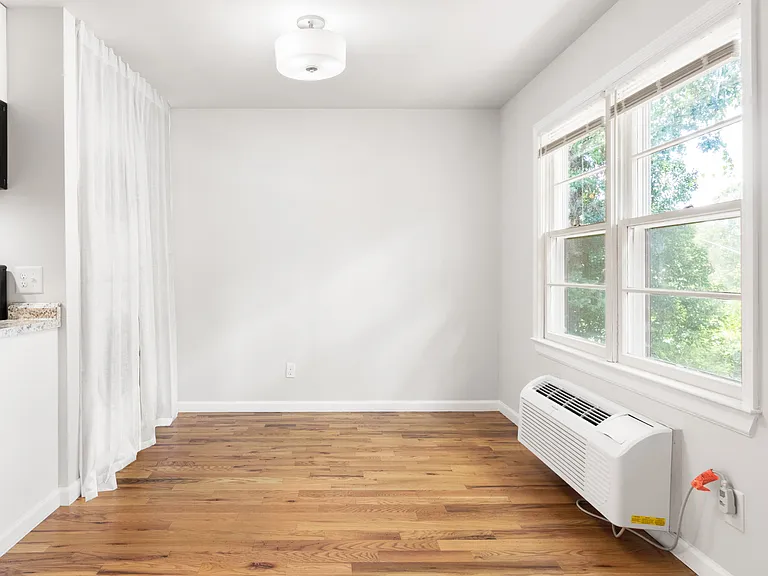 1009 N Buchanan Blvd #L — Photo 5