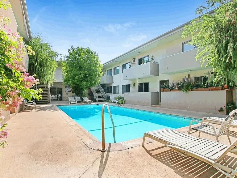 5292 Newcastle Ave #23 — Photo 3