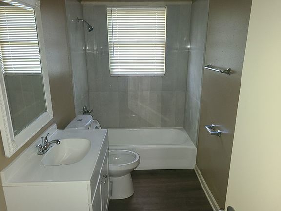 3rd image of 3802 Eileen Ln