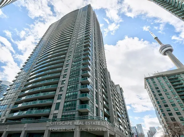 19 Grand Trunk Cres #2915, Toronto, ON M5J 3A3