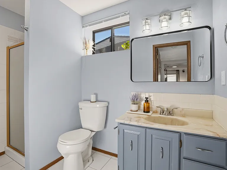 W Cora Ct — Photo 40