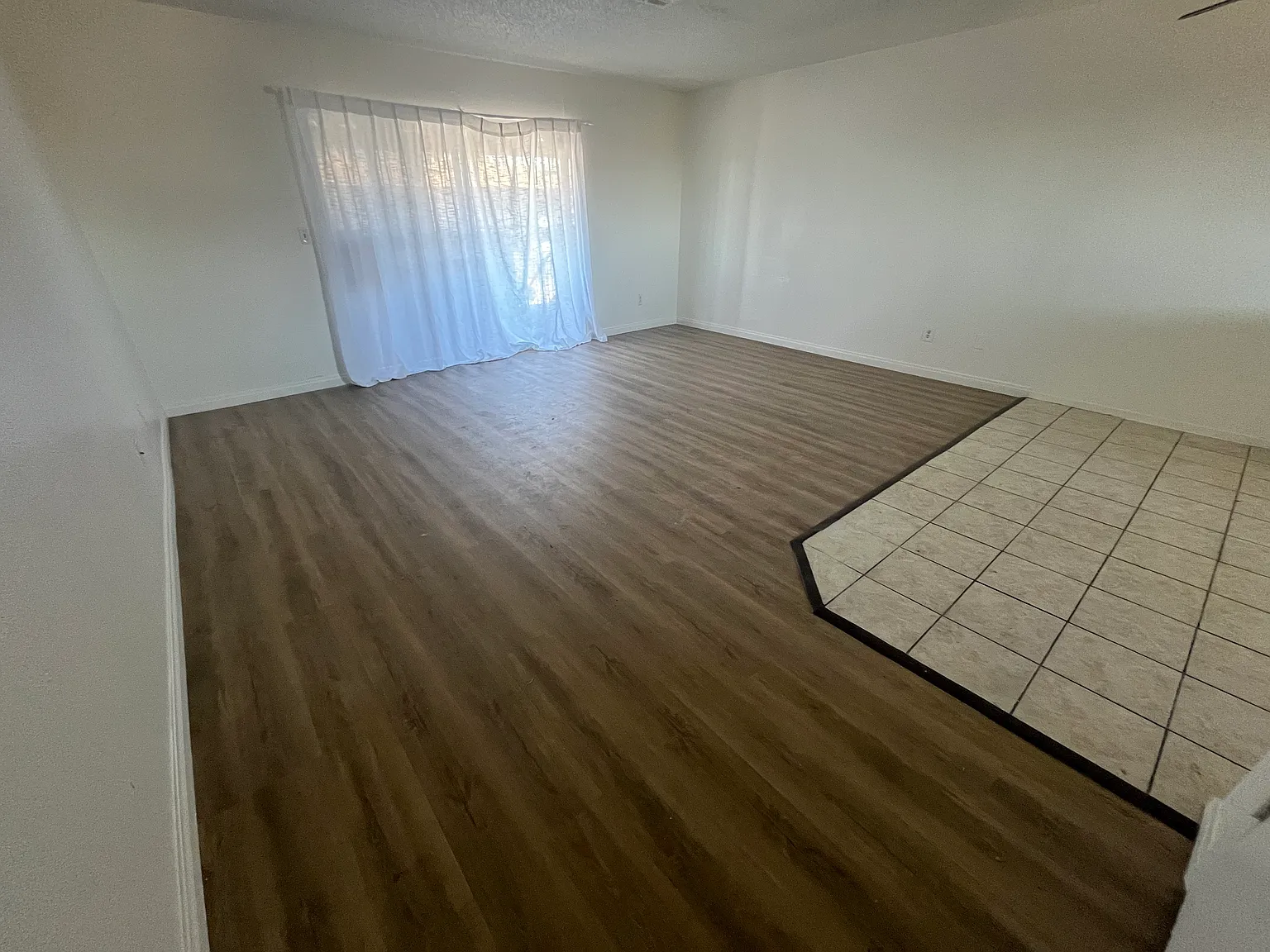 3 bed, 1188 sqft, $1,640 — Photo 3