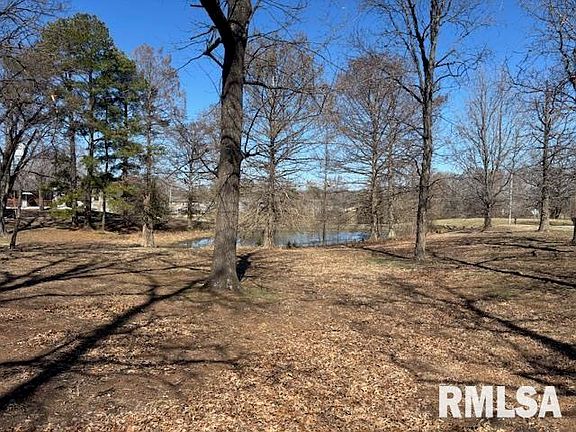 2nd image of 309 Wildwood Dr