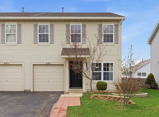 688 S Shannon Dr, Romeoville, IL
