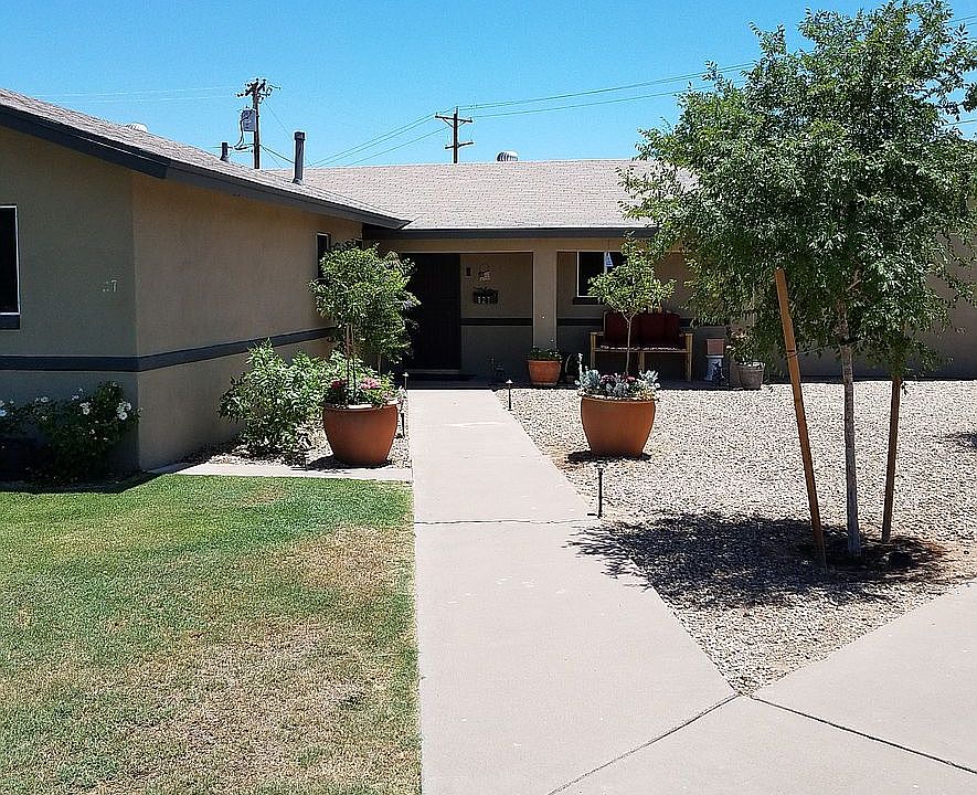 2nd image of 827 S Allen Cir