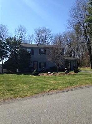 2nd image of 393 Johnson St #1