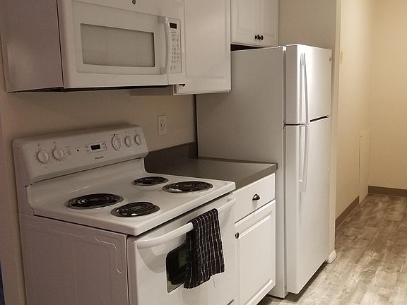 3rd image of 4394 W 202nd St APT 207