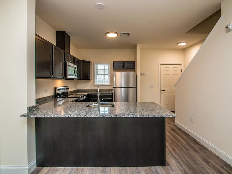 38 Alpine Place Dr #210 — Photo 8