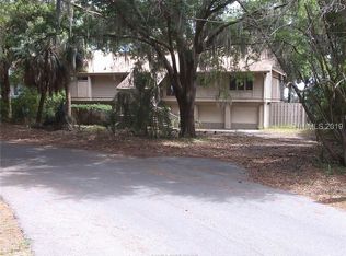 17 Foxbriar Ct, Hilton Head Island, SC 29926