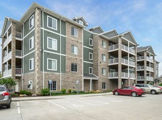 2861 Spring Rose Cir APT 111, Coralville, IA 52241
