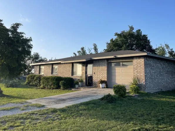 123 Turkey Dr, Harper, TX 78631