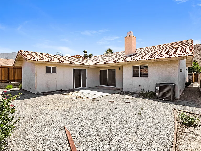 54120 Avenida Rubio — Photo 3