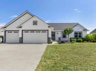 6638 Bradenwood Dr, Hudsonville, MI 49426