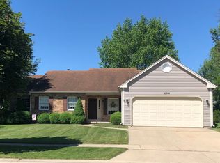 694 Canyon Ln, Elgin, IL 60123
