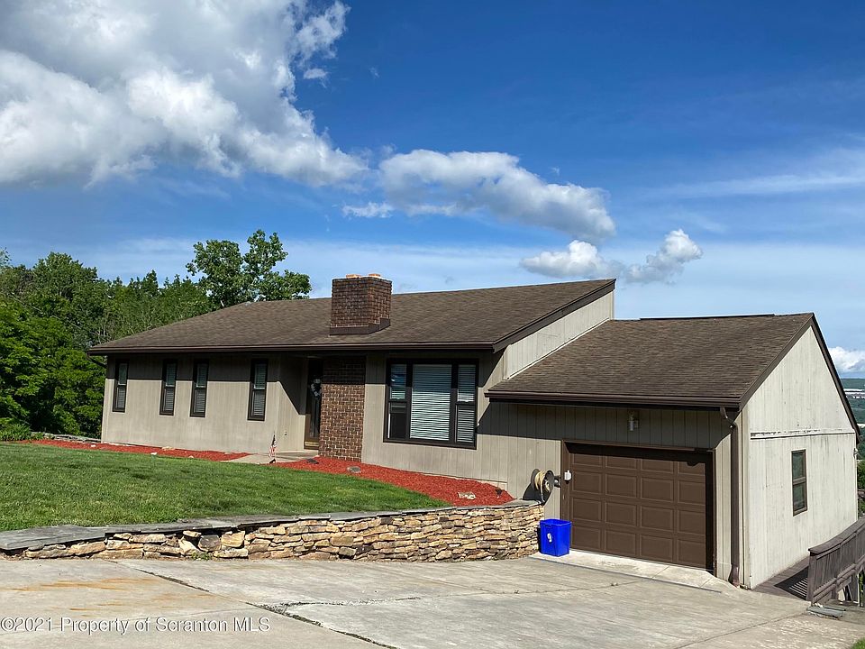 1st image of 104 Woodland Dr