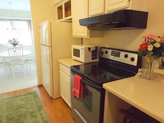 3rd image of 4446 S Greenridge Cir #4446