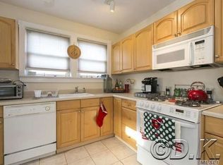 351 W Market St, Long Beach, NY 11561