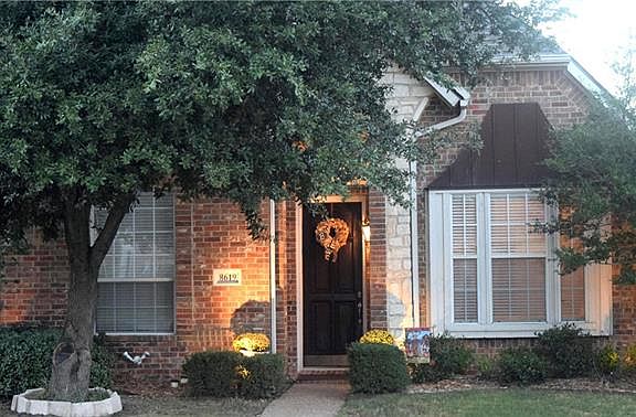 2nd image of 8619 Old Oak Dr